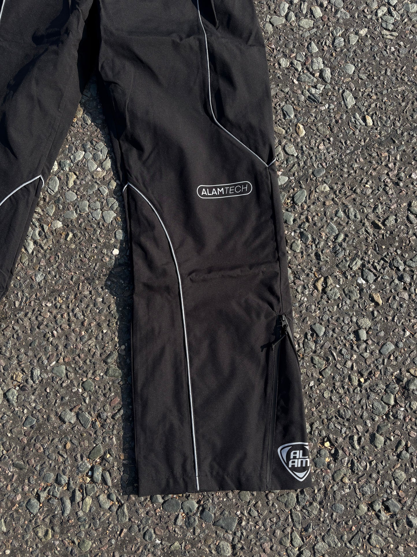ALAM TECH SHELL BOTTOMS BLACK