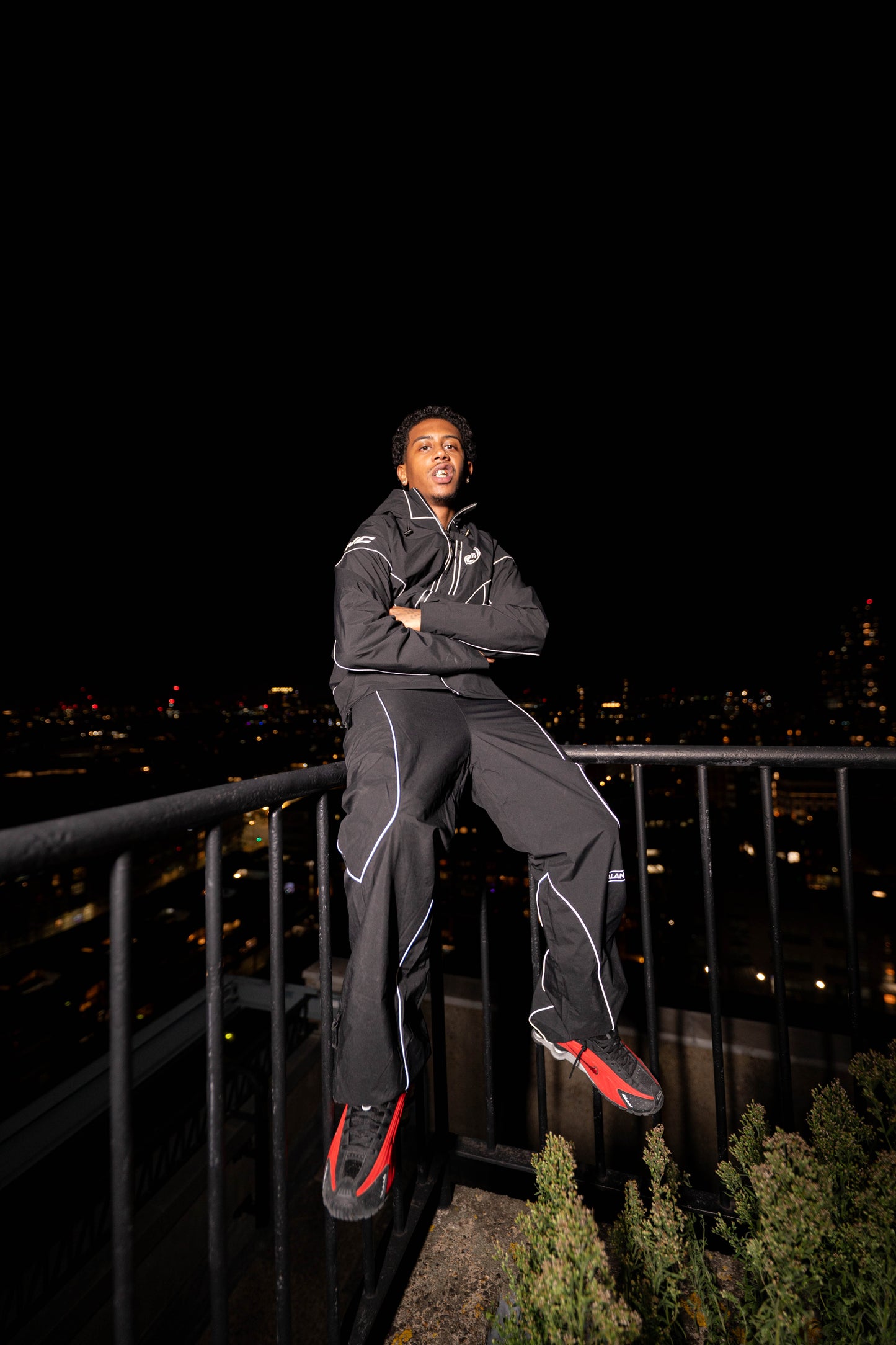 ALAM TECH SHELL BOTTOMS BLACK